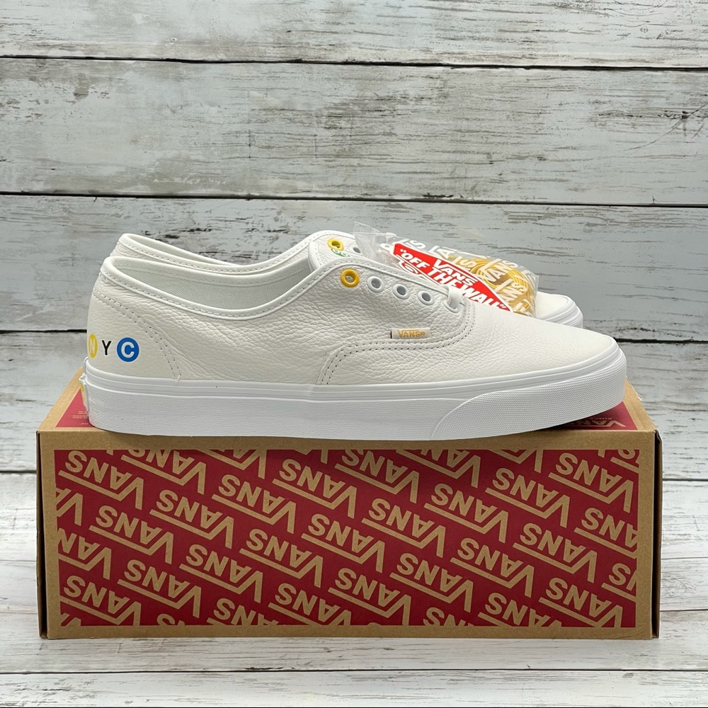 RARE NWT Vans Authentic NYC Leather True White Men’s Shoe Size 10. NWT in Box